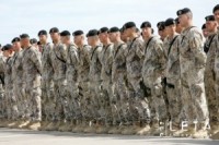 Valsts prezidente lepna par Latvijas karavīru misiju Irākā