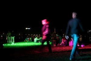 Baltajā naktī: Ambientās mūzikas festivāls uz AB Dambja