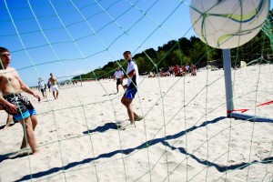 Šogad pirmoreiz Latvijā notiek valsts pludmales futbola čempionāts