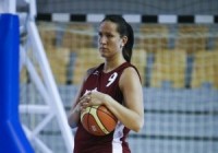 Latvijas sieviešu izlases basketbolistes uzvar Kanādu