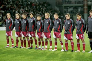 Latvijas futbola izlase FIFA rangā atgriežas spēcīgāko simtniekā
