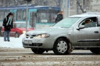 Rīgas pašvaldība aicina autovadītājus uzlikt ziemas riepas