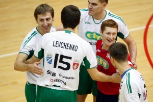 Latvijas volejbola čempionāta finālā iekļūst "Elvi/Kuldīga"