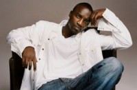 Reperis Akon slepeni izdevis kantrimūzikas ierakstu
