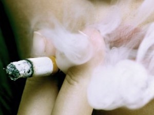 Lems par pilnīgu smēķēšanas aizliegumu sabiedriskās vietās