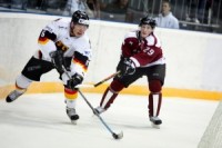 Šonakt Latvijas hokeja izlase aizvadīs izšķirošo spēli ar Vāciju