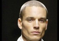 Aktuālie matu griezumi vīriešiem 2008