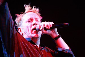 Sex Pistols koncerts Arēnā Rīga
