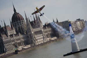 Hanns Arčs Budapeštā izcīna savu pirmo uzvaru Red Bull Air Race