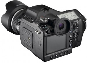 Arī Pentax laidīs klajā 30 megapikseļu fotokameru