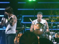 Mūziķi no „Van Halen”un „Red Hot Chili Peppers” apvienojas „supergrupā”