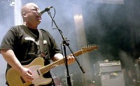 „Pixies” līderis paziņo tūres datumus