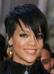 Dziedātājas Rihannas jaunā albuma nosaukums ir "Rated R"