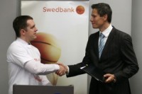 LBS un Swedbank paraksta sadarbības līgumu