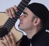 Rīgā koncertēs ģitārspēles ģēnijs Antonio Forcione