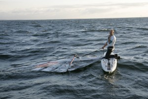 Jānis Preiss ar dēli mērojis 120 km pa Baltijas jūru