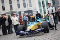 Foto: "Renault" F-1 formulas Rātslaukumā