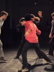 Suģestējošā dejas un mūzikas izrāde "Männersache" pieejama E-bibliotēkā
