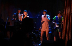 „Fire Bar'ā" grupa "Maukas" dziedās par seksu un politiku
