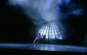 Mārtiņš Vilkārsis Kazahstānā veido scenogrāfiju Borisa Eifmana baletam „Sarkanā Žizele"