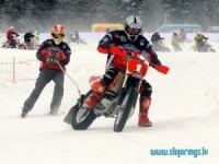 Liepkalnē noskaidros Baltijas čempionus skijoringā un ziemas krosā