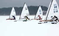 Noskaidroti Latvijas čempioni ledusburāšanā