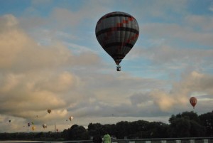 Gaisa balonu festivāls 'LMT Kauss 2011' noslēdzies