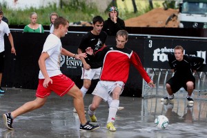 "Ghetto Football" čempioniem - VIP loža uz Euro2012 spēli Latvija - Grieķija