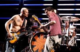 Fanu reiss uz Red Hot Chili Peppers koncertu Tallinā