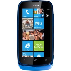 Nokia demonstrē budžeta klases WP viedtelefonu Lumia 610