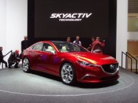 Mazda Takeri svin Eiropas pirmizrādi