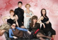 Daugavpils teātrī top Lauras Šeinas Kanningemas komēdija "Mīļās draudzenītes"