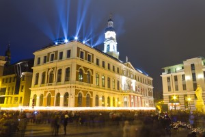 Staro Rīga laikā pilsētu rotās 80 krāšņi gaismas objekti