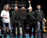 „Latvian Blues Band" dziesma iekļūst starptautiska konkursa pusfinālā