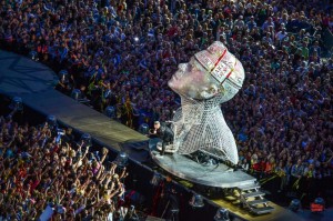 Robija Viljamsa koncertu Tallinā apmeklē 63 000 skatītāju