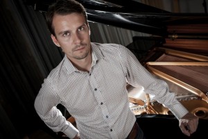 Toms Juhņevičs aicina uz albuma „Emotions” prezentācijas koncertu