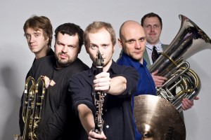 Jakob Noiman Festival Band uzstāsies Kalnciema kvartāla koncertsezonas izskaņā