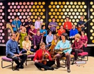Ironiskais ne-bigbends Andromeda Mega Express Orchestra uzstāsies Rīgā