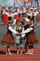 Izziņoti iespējamie XI Latvijas Skolu jaunatnes dziesmu un deju svētku norises datumi