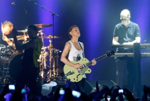 Depeche Mode uzstājās 12 300 skatītājiem izpārdotā Arēnā Rīga