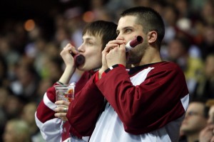 Latvijas hokejisti pasaules čempionātā tiekas ar Zviedrijas izlasi