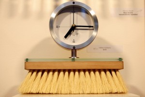 Izstādes „Slotas un šaufeles” atklāšana galerijā „Istaba”