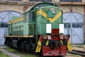 Elektrovilciens pie Babītes sabrauc bērnu