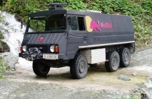 "Red Bull X-Fighters" zvaigzne pirmo reizi Rīgā