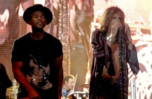 Aerosmith runās latviešu valodā