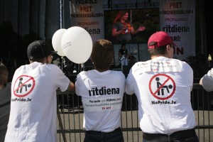 Koncerts pret homoseksuālismu