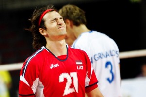 Sāpīgs zaudējums, saspringtā cīņā; Latvija – Rumānija 2:3