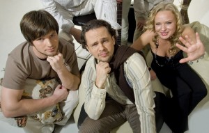 re: public organizē "burziņu" Vecrīgas vidū un laiž klajā vasarīgu radio singlu