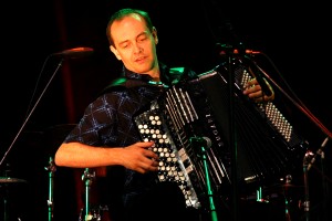 Kongresu namā uzstājās apbrīnojamā grupa „Farmers Market”