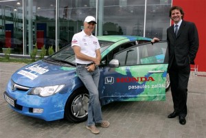 „Bensons Auto” piešķir Igo Japiņa sporta aģentūrai  divus pasaulē „zaļākos” auto - “Honda Civic Hybrid”
